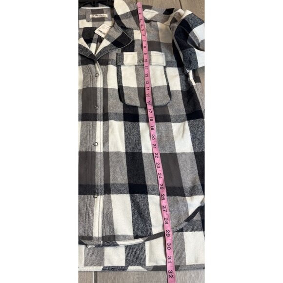 Free People M We The Free Izzie Cargo Shirt Shacket Flannel Plaid Black/Cream - Picture 10 of 11